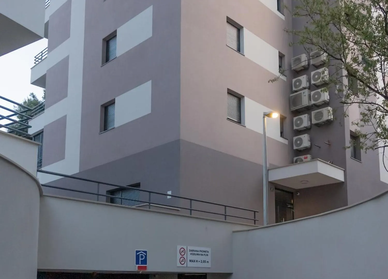 Almond 2 - Free Parking Apartment Split 0*,